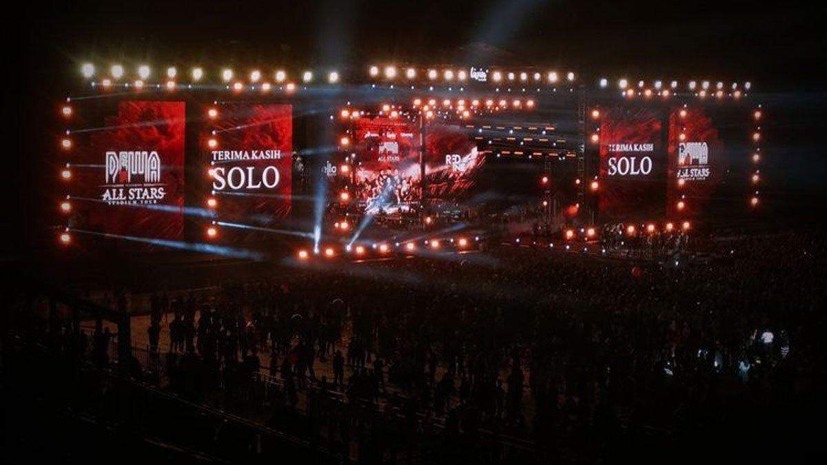 Konser Dewa 19 bertajuk Dewa 19 Featuring All Stars Stadium Tour 2023, di Solo