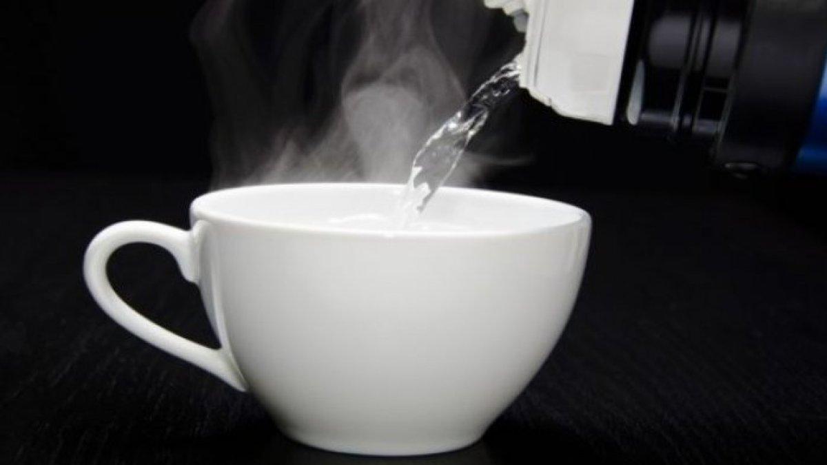 minuman panas untuk mengobati batuk dan tenggorokan gatal secara alami