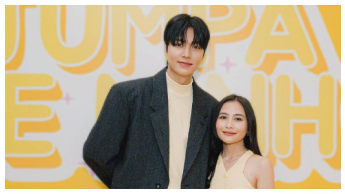 Prilly Latuconsina, ia baru saja mengunggah fotonya saat bersama Lee Min Ho sebagai brand produk kecantikan, Azarine