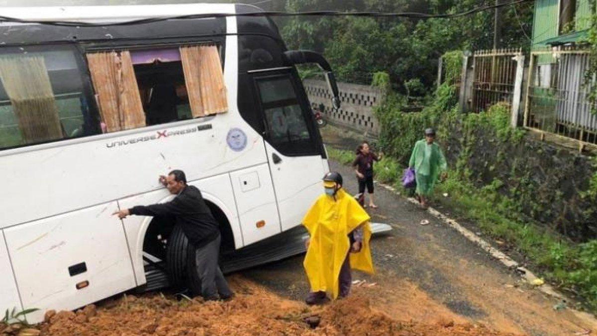 Longsor di wilayah Vietnam menelan korban, salah satunya pengantin baru
