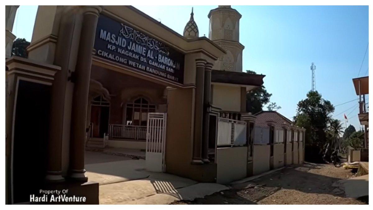 Masjid Rp3,6 di kampung jutawan