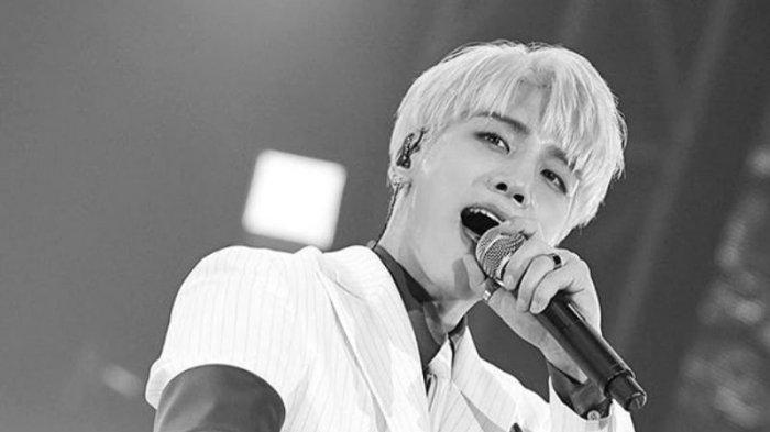 JONGHYUN SHINEE MENINGGAL,- Jonghyun Shinee ditemukan tewas mengakhiri hidup