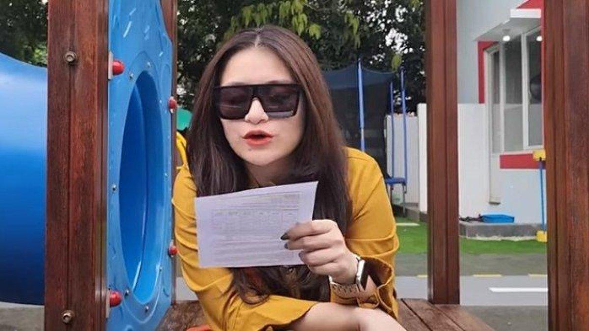 Nathalie Holscher bongkar biaya sekolah Adzam, capai puluhan juta.