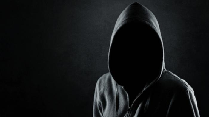 Orang asing, pria misterius, orang misterius