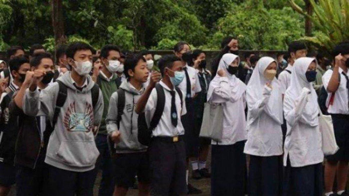 Rekomendasi Contoh Surat Terima Kasih Siswa Baru Kepada Kakak OSIS Saat Masa Pengenalan Lingkungan Sekolah