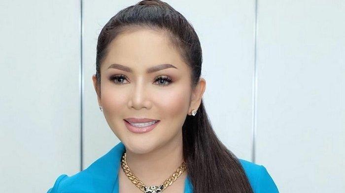 Pedangdut senior Kristina