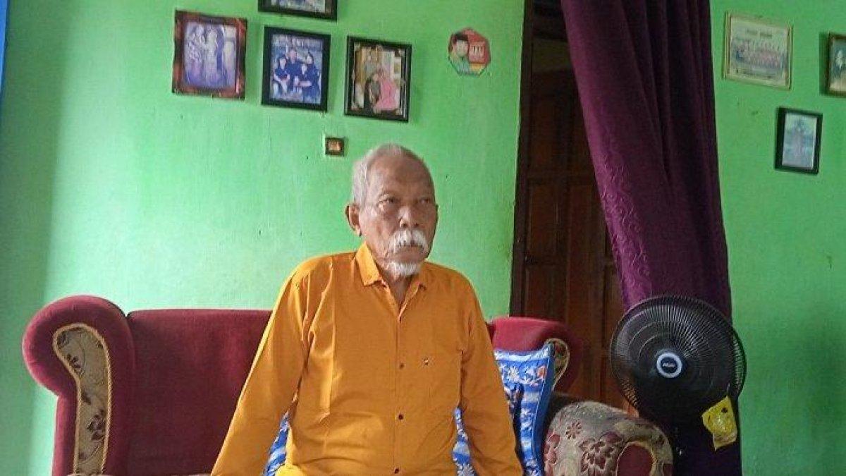 Seorang pensiunan polisi yang akrab disapa Mbah Paidjo, saat ini terdata sebagai bakal calon legislatif DPRD Kabupaten Batanghari.