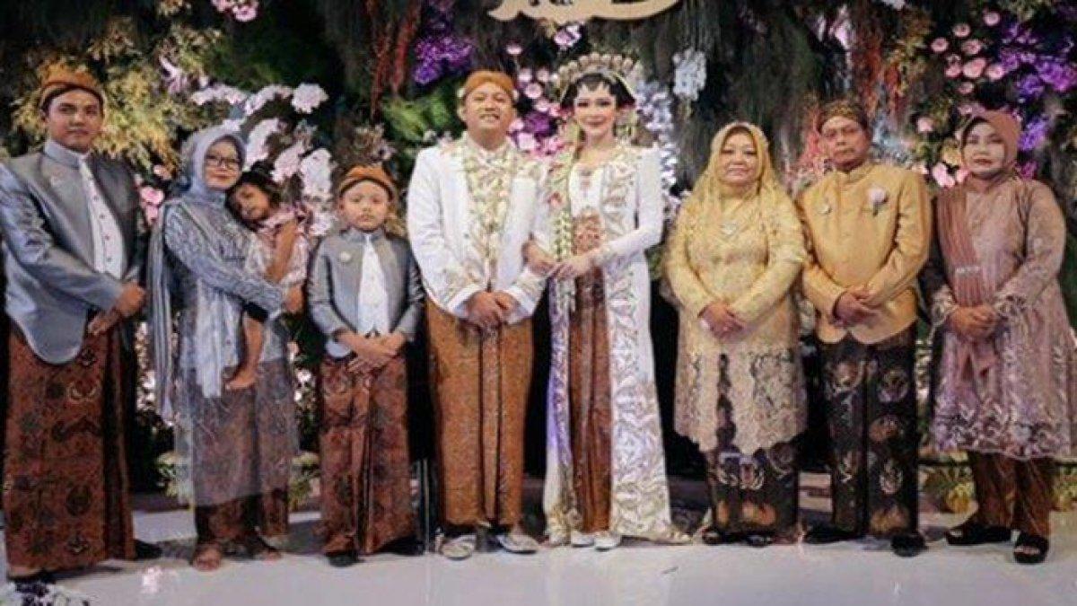 Terjawab sudah Bella Bonita anak siapa, inilah profil dan biodata istri Denny Caknan.
