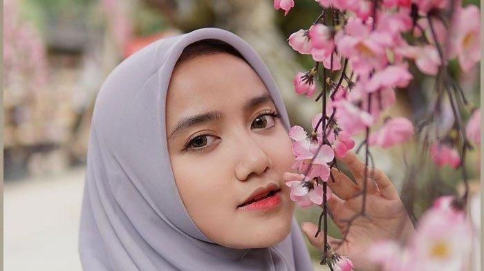 Profil Wirda Mansur