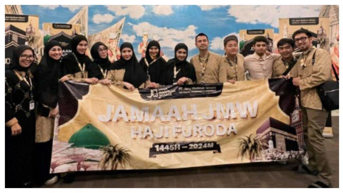 Potret Wanita Keluarga Raffi Ahmad saat Ibadah Haji