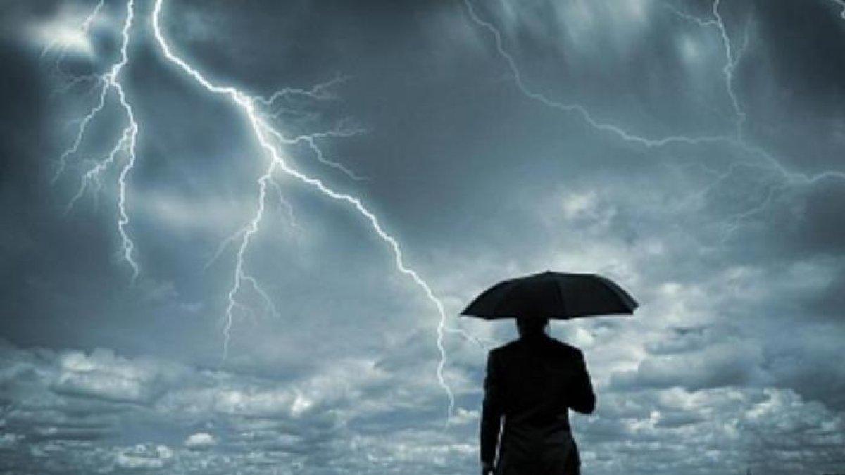 6 tips cara menghindari petir saat musim hujan