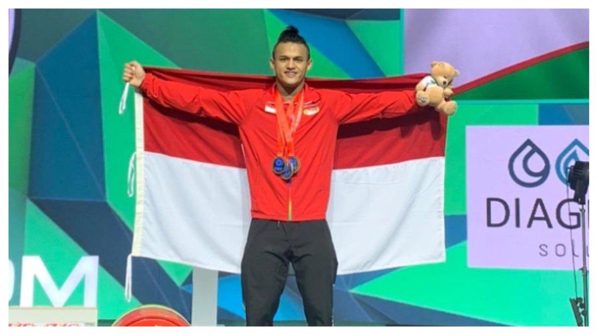 Prestasi Rizki Juniansyah Atlet Angkat Besi