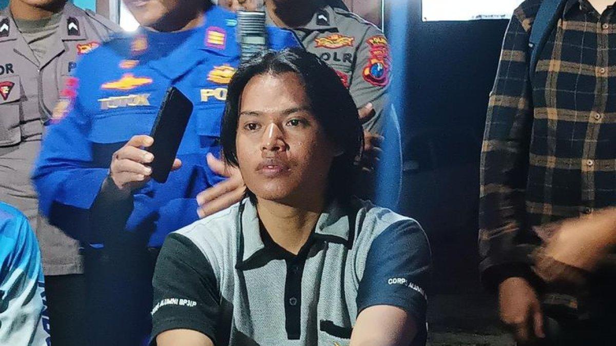 Salah satu dari 5 korban tenggelam pantai Jembatan Panjang, M Ruspandi saat bercerita dirinya terombang ambil di laut lepas.
