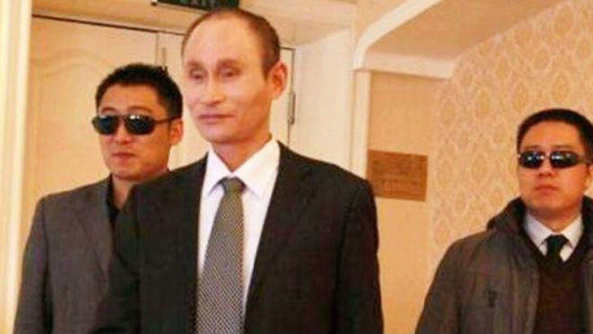 Seorang petani bernama Luo Yuanping, disebut mirip dengan Vladimir Putin.