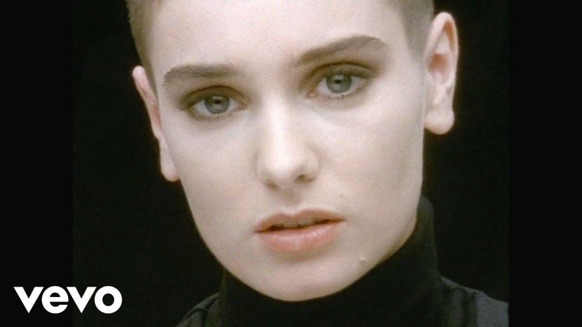 Sinead O'Connor dalam video klipnya
