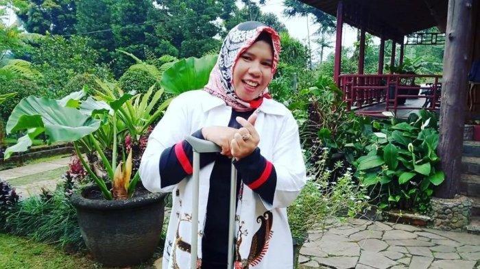 Rohimah kesulitan berjalan