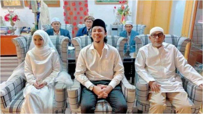 Syamsul Yusof diam-diam menikah dengan Ira Kazar