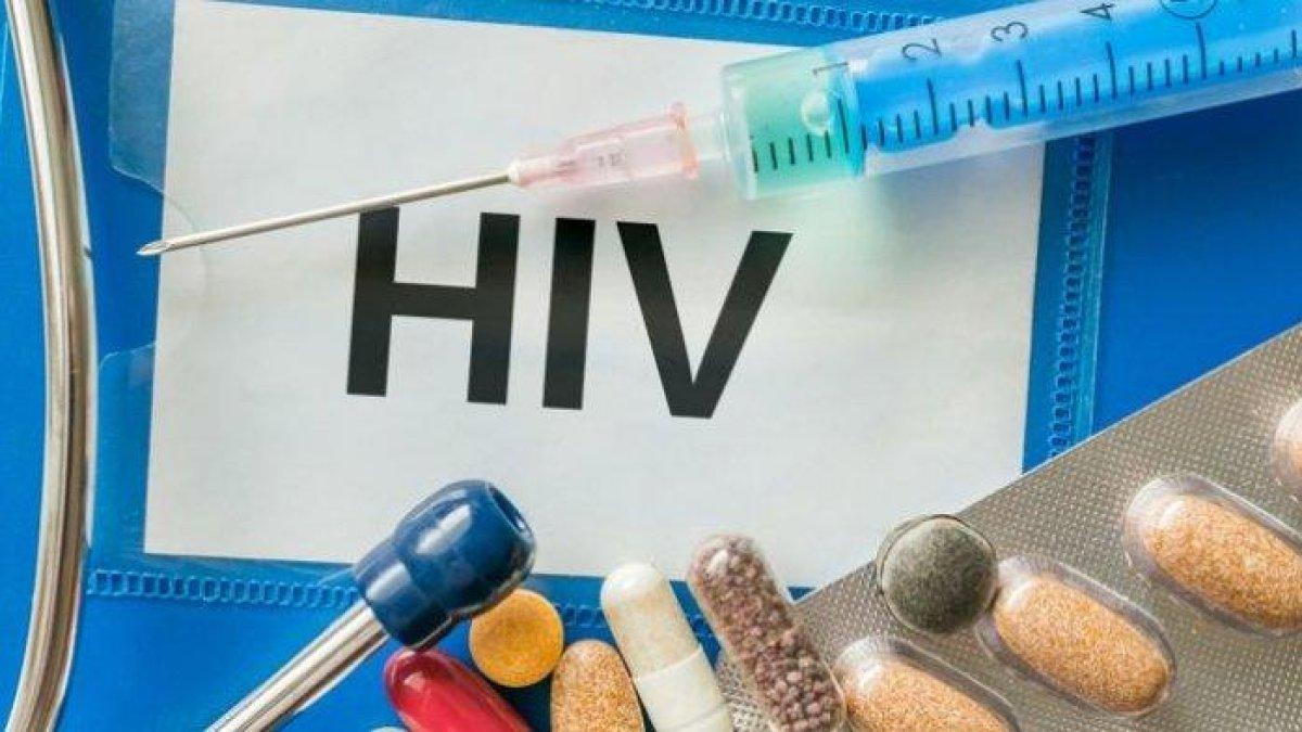 terapi antiretroviral untuk mengobati HIV