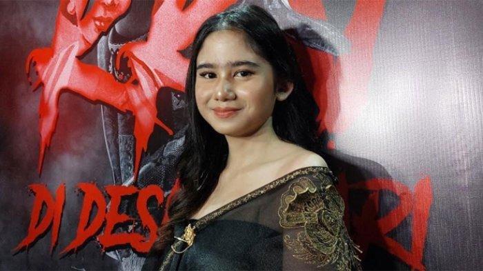 Tissa Biani ditemui dalam gala premiere film KKN Di Desa Penari, Jumat (22/4/2022). Menurut SimpleMan, cerita kini merupakan kisah nyata yang terjadi di sebuah desa di Jawa pada 2009.