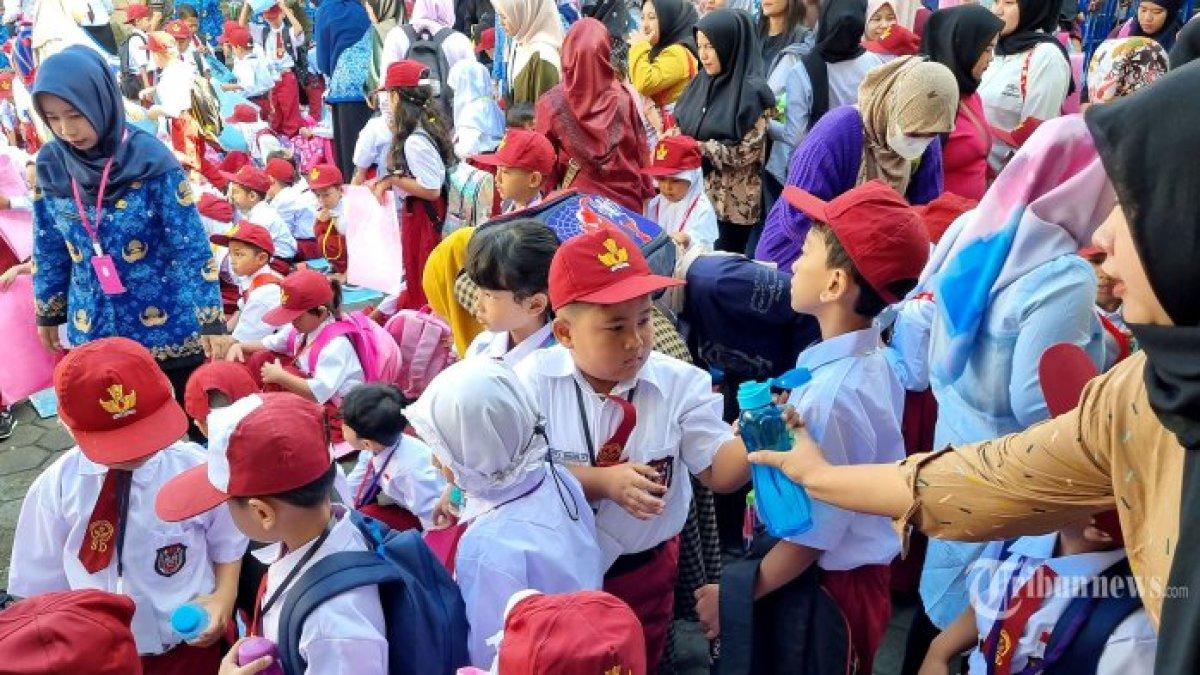 Simak 3 Contoh Rundwon Acara Kegiatan Masa Pengenalan Lingkungan Sekolah 2024, Untuk SD, SMP, dan SMA