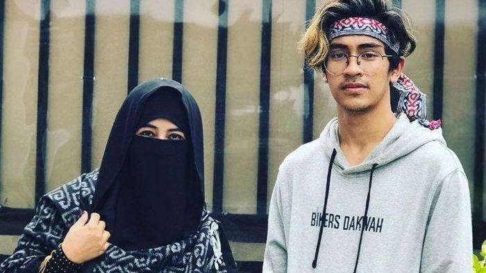 Umi Pipik dan Abidzar