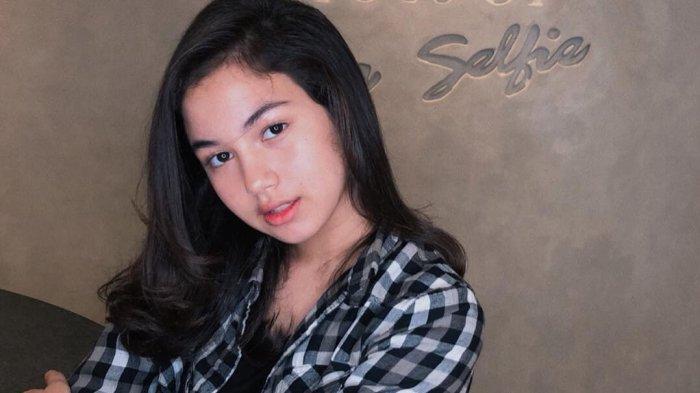 Profil Saskia Chadwick, Pemeran Santi di Sinetron Dari Jendela SMP -  Halaman all - TribunLampung Wiki