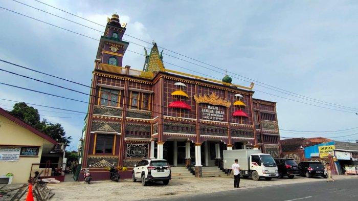 Sejarah Singkat Masjid Jami Al-Ishlah Bandar Lampung, Usung Ornamen Lampung  - TribunLampung Wiki