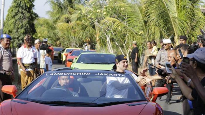 Lihat Raffi Ahmad Tunggangi Lamborghini, Warga Tabanan: Gila, Ganteng ...
