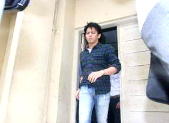 Bukti Video Ariel Dibawa ke Bandung - TribunNews.com