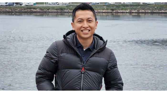 DIPLOMAT MUDA TEWAS - Foto Arya Daru Pangayunan semasa hidup. Dia ditemukan tewas dengan kondisi kepala terlilit lakban berwarna kuning di kamar indekosnya di Jalan Gondangdia Kecil, Menteng, Jakarta Pusat, pada Selasa (8/7/2025) pagi. Namun, hingga kini, belum diketahui penyebab tewasnya Arya.