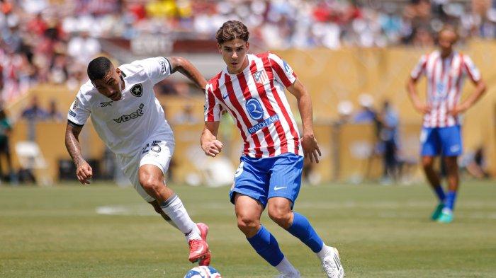 Atletico Madrid Julian Alvarez 24/6