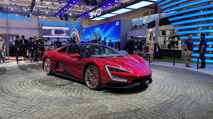 BYD Yangwang U9 di GIIAS 2025 ICE