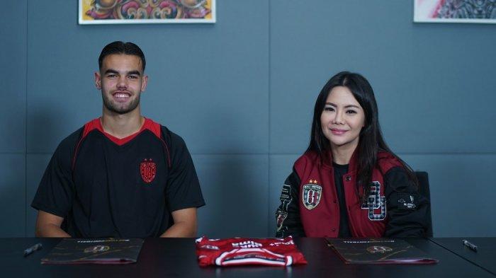 PEMAIN BARU BALI - Striker naturalisasi Timnas Indonesia, Jens Raven, menjadi rekrutan terbaru Bali United dalam kompetisi Super League 2025/2026, Minggu (13/7/2025). (Website Bali United - 15/7/2025)