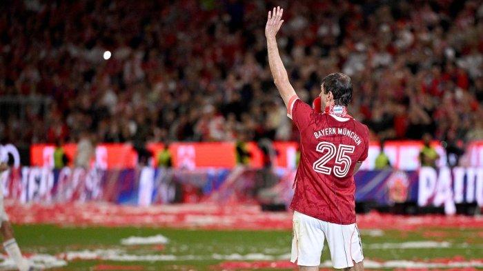 Bayern Munchen Thomas Muller 5/11 (2)