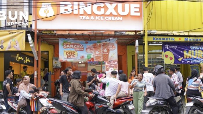 Keseruan “Bingxue Goes To U”, Ratusan Takjil Gratis Dibagikan di Empat Lokasi
