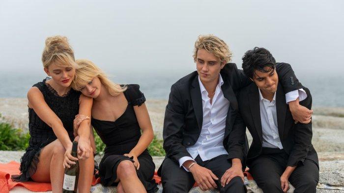 Cuplikan adegan serial We Were Liars diunduh dari rilis Prime Video few