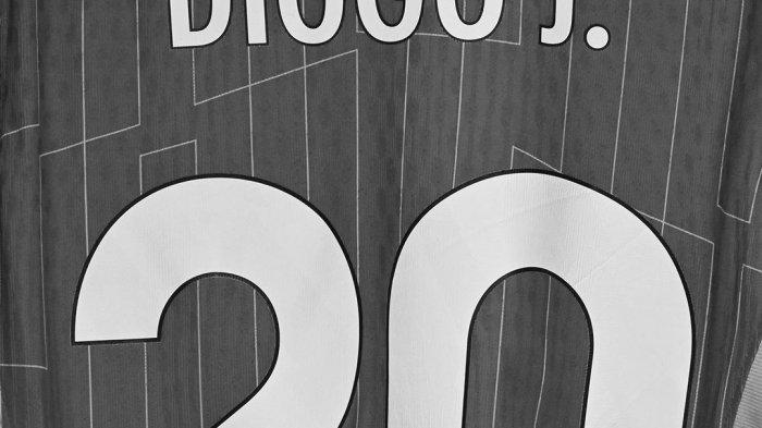 DIOGO JOTA DAN ANGKA 20 - Diogo Jota mengenakan jersey nomor 20 saat membantu Liverpool meraih gelar EPL ke-20, musim 2024/2025.