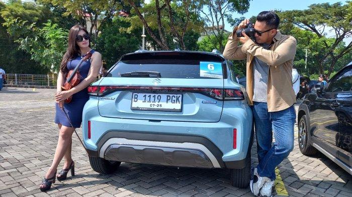 FITUR KESELAMATAN - Dual Sensor Brake Support II (DSBS II) merupakan teknologi keselamatan aktif pencegah tabrakan dengan kendaraan lain di Suzuki Fronx. Suzuki memasang fitur ini di semua tipe dan varian Suzuki Fronx.
