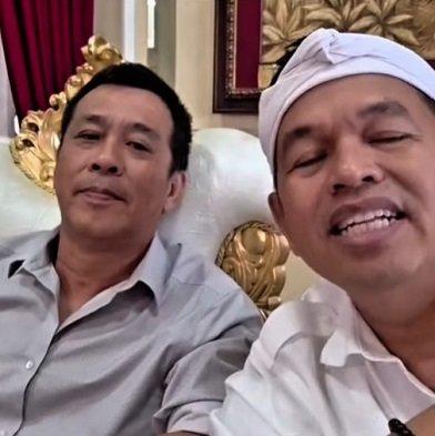 Dedi Mulyadi dan korban perusakan rumah di Sukabumi