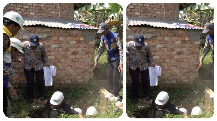 TERPEROSOK KE LUBANG - Detik-detik Wali Kota Jambi Maulana terperosok ke lubang 2 meter saat tinjau proyek pekerjaan sistem asam segmen 1 di Kelurahan Kenali Asam Bawah, Rabu (6/6/2025)