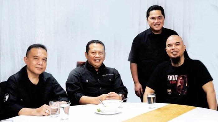 PERNIKAHAN AL GHAZALI - Ahmad Dhani mengundang tiga tokoh untuk hadir di pernikahan anak sulungnya, Al Ghazali. Mereka antara lain Erick Thohir, Bambang Soesatyo, dan Sufmi Dasco Ahmad.