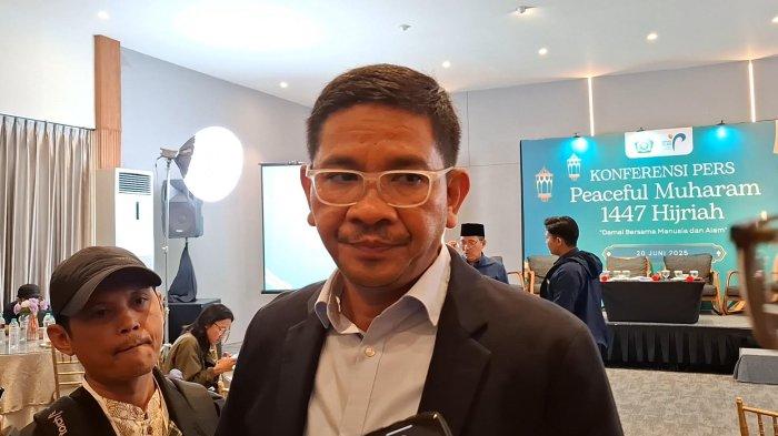 BUKU NIKAH - Direktur Jenderal Bimbingan Masyarakat (Dirjen Bimas Islam) Kementerian Agama, Abu Rokhmad, di Ballroom Aroem Resto, Jakarta Pusat, Jumat (20/6/2025). Ia mengungkapkan saat ini terdapat 34,6 juta pasangan suami istri yang belum memiliki buku nikah.
