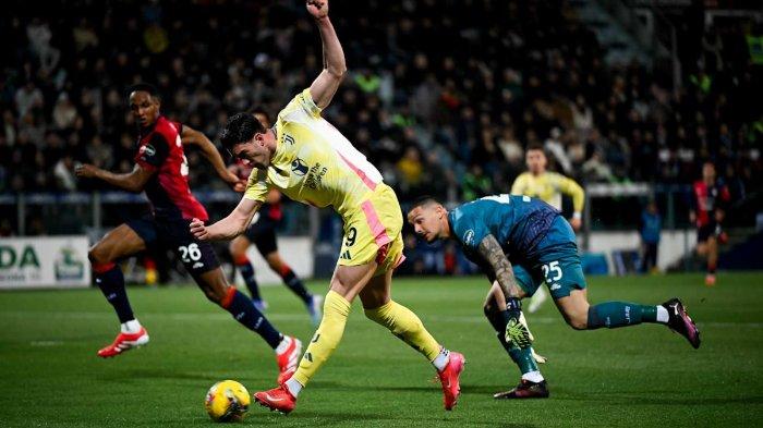 AKSI VLAHOVIC - Detik-detik penyerangan Juventus Dusan Vlahovic sebelum mencetak gol ke gawang Cagliari pada pekan ke-26 Liga Italia 2024/2025, Senin (24/2/2025) (Website Juventus - 24/2/2025)
