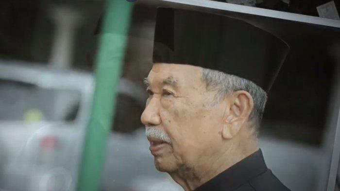 BERPULANG KE RAHMATULLAH - Tokoh Betawi yang juga mantan wakil gubernur DKI Jakarta, Mayjen TNI (Purn) Eddie Mardjoeki Nalapraya meninggal dunia di Rumah Sakit Pondok Indah, Jakarta Selatan, pagi ini Selasa 13 Mei 2025.