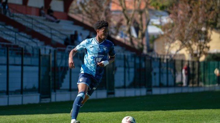 Enzo Kana-Biyikm pemain muda Le Havre dikabarkan sepakat bergabung Manchester United