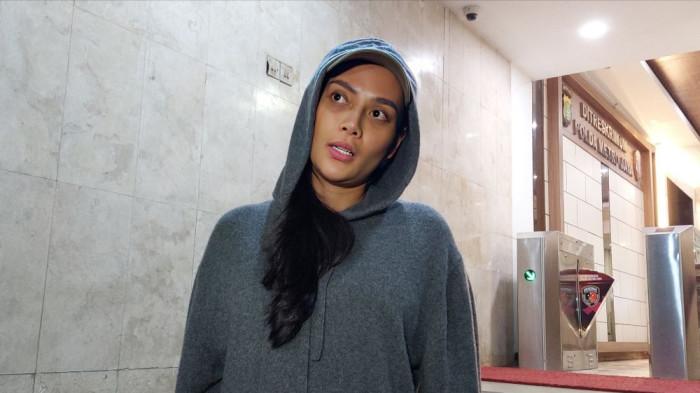 Erika Carlina Polisikan DJ Panda Lengkap dengan Bukti dan 2 Saksi