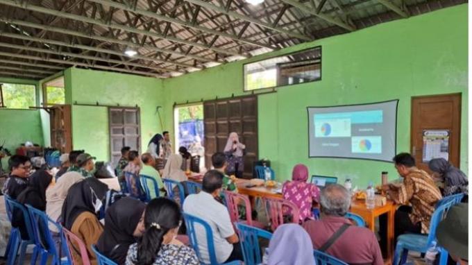 PENGELOLAAN SAMPAH ORGANIK - LPPM UNS bersama dengan stakeholder terkait akan mengembangkan model integrasi UMAITA (Unggas, Magot, Ikan dan tanaman) sampah organik untuk diubah menjadi barang positif dan memiliki manfaat.