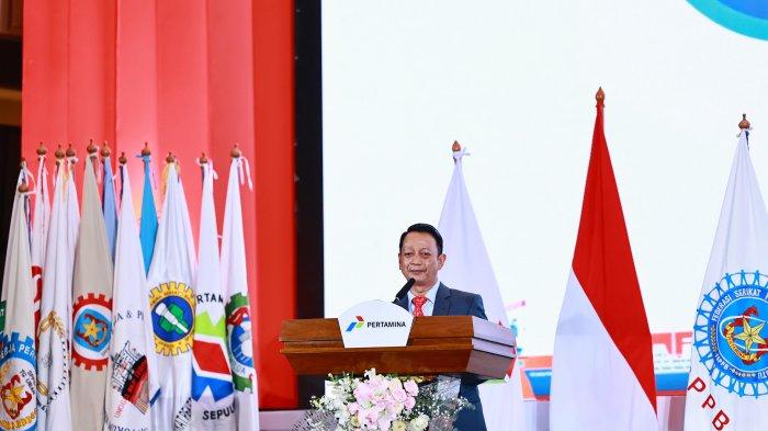 Presiden Federasi Serikat Pekerja Pertamina Bersatu (FSPBB) PT Pertamina (Persero), Arie Gumilar memberikan sambutan dalam acara penandatangan Perjanjian Kerja Bersama (PKB) IX periode 2025 - 2025 yang diselenggarakan di Ballroom Grha Pertamina, Jakarta, Senin, (19/05/2025).