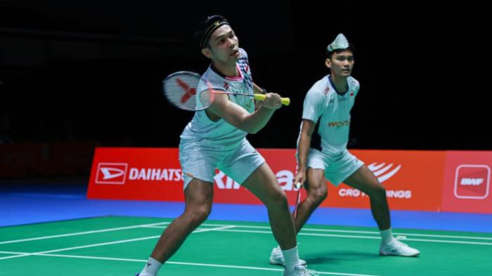 FAJAR/FIKRI - Aksi ganda putra Indonesia, Fajar Alfian/Shohibul Fikri dalam 16 besar Japan Open 2025 lawan Rasmus Kjaer/Frederik Sogaard (Denmark) di Tokyo Metropolitan Gymnasium, Jepang, pada 17 Juli 2025. (Dok/PBSI)