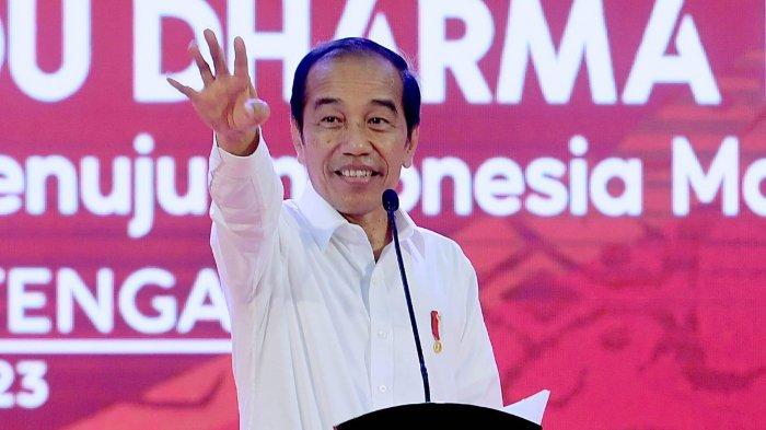 KIPRAH JOKOWI - Dokumentasi Presiden Joko Widodo dalam sebuah acara di Universitas Tadulako, Kota Palu, Provinsi Sulawesi Tengah, 30 Agustus 2023. Jokowi dinilai bisa kehilangan daya tarik bila menjadi ketua umum partai politik.